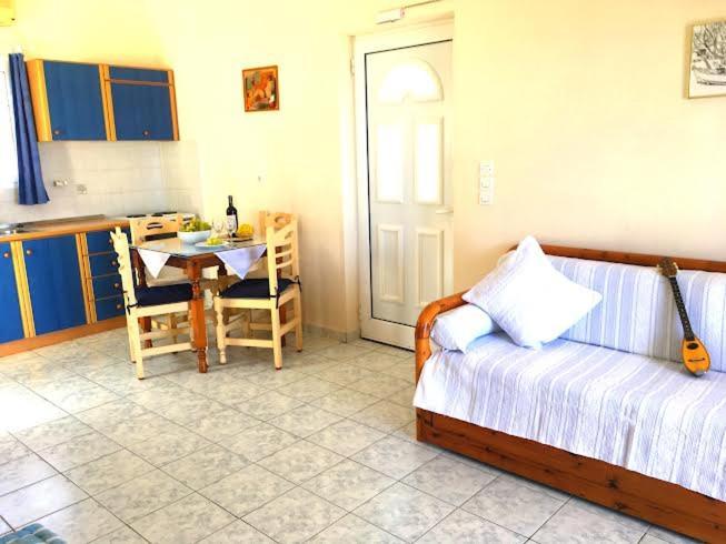 Evangelia House Sea View Apartments Agia Pelagia  Exterior foto